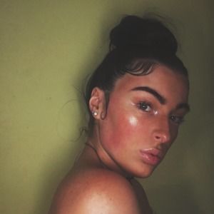 Meet your Posher, Naomi